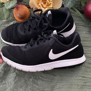 Nike flex experience , women’s running shoes